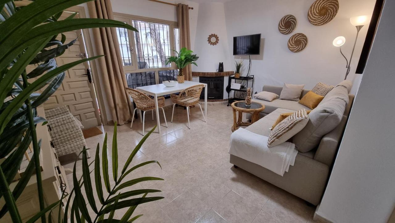 Super Holiday Las Buganvillas Garden And Sea Views ลากาลาเดมิฮาส ภายนอก รูปภาพ